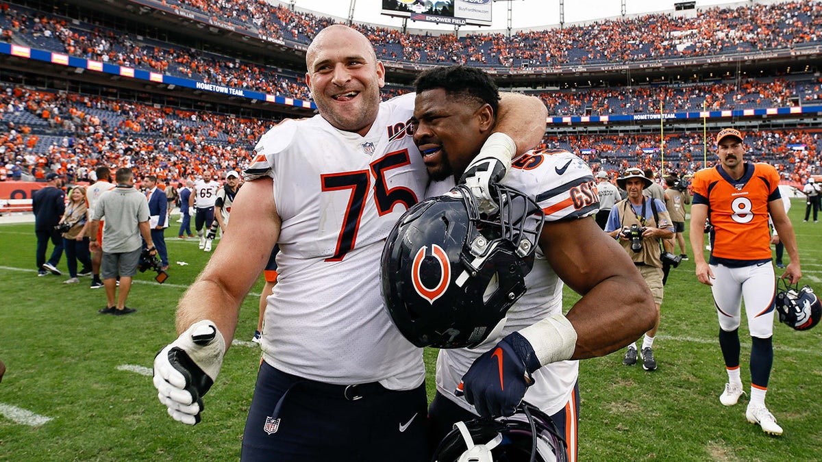 Kyle Long celebrates