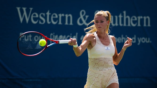 lingerie model camila giorgi