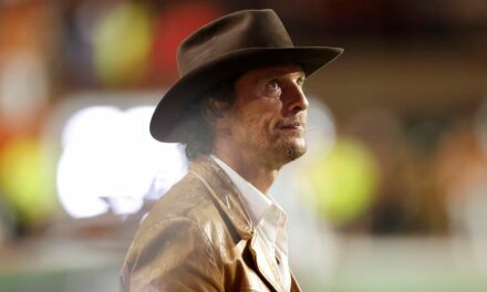 Actor, Texas fan Matthew McConaughey rips Longhorns supporters for tossing trash during loss to Georgia