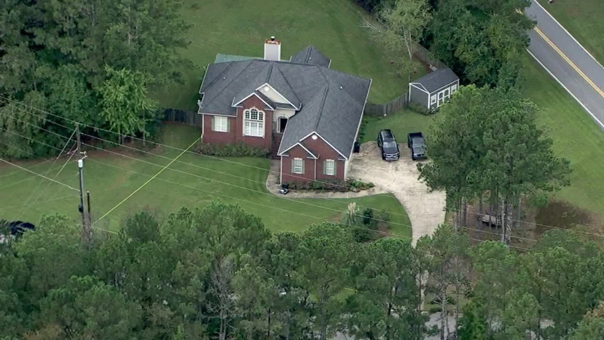 House where the officer broke in and was shot