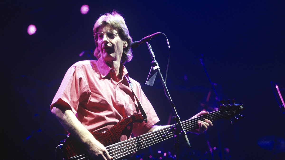 Phil Lesh performing