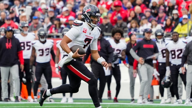 Houston Texans QB C.J. Stroud scrambles against the New England Patriots at Gillette Stadium. (Gregory Fisher-Imagn Images)