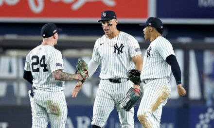 Yankees, Royals make MLB history in wild first game of ALDS