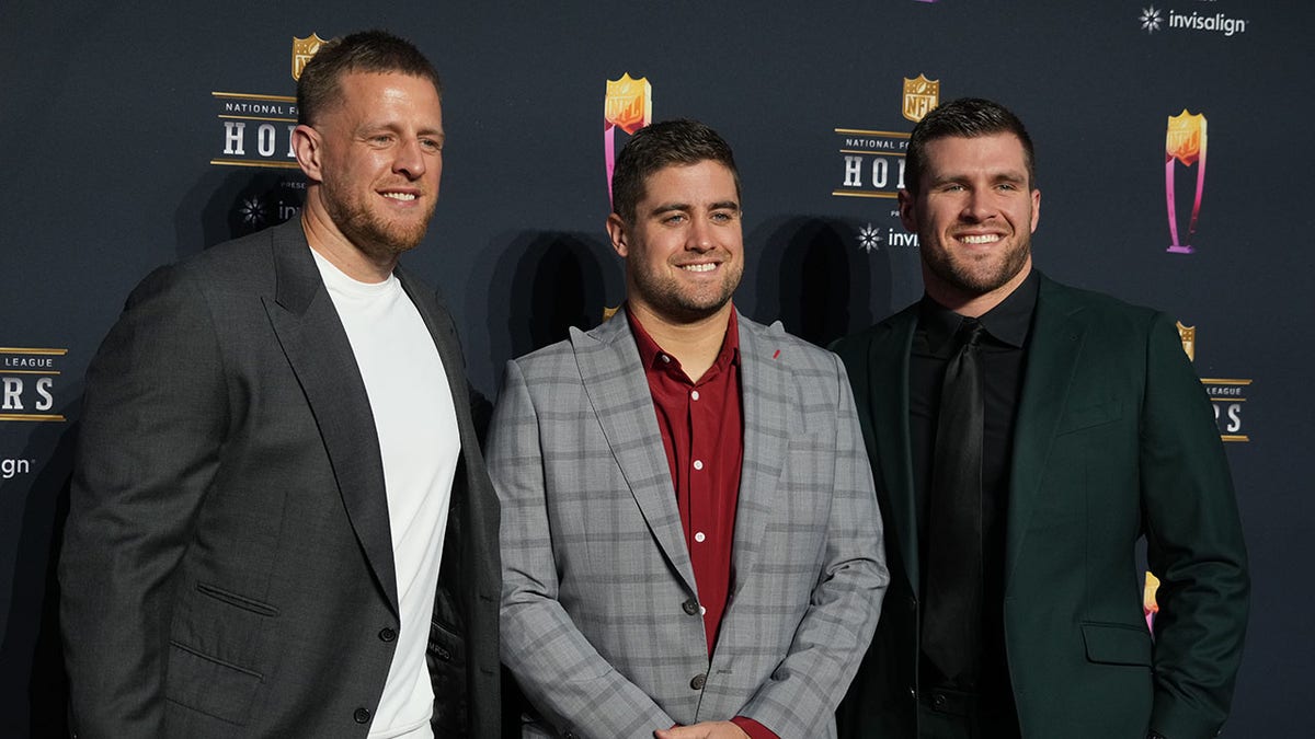 Watt brothers pose on red carpet