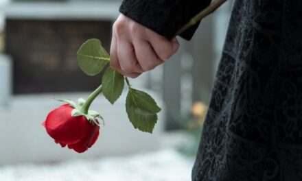 Woman Eats Her Husband’s Ashes After Finding Out He Was Living A Secret Life With Multiple Affairs & Escorts