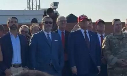 America is Back! President Trump Watches SpaceX Starship Launch with Elon Musk (VIDEO)