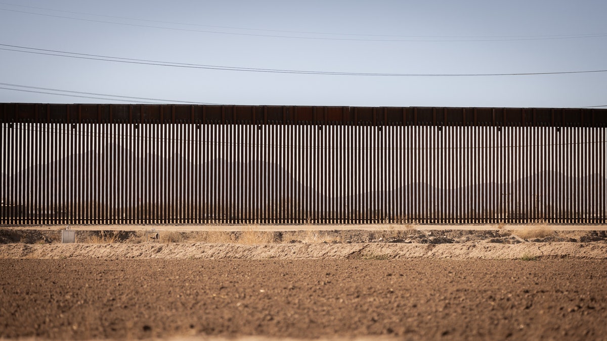 southern border wall el paso