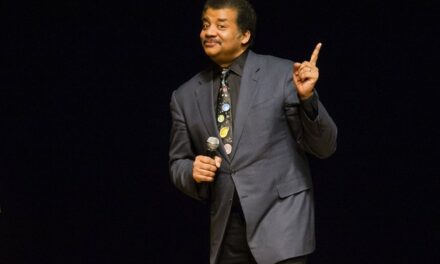 Wait … WHAT?! Elon Musk Mocking Neil deGrasse Tyson for Basically MAKING OUT With Mirrors Wins X