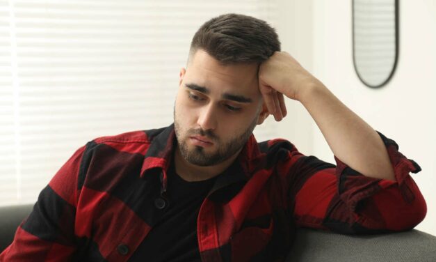 Man Getting Lonely As Text Messages From Politicians Have Stopped