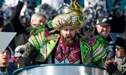 Jason Kelce Handily Shuts Down a Big Mouth Troll After Brother Travis is Insulted with a Slur