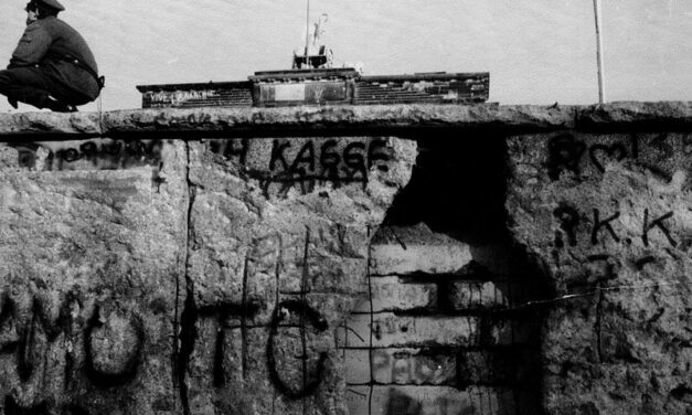 Making Sense of 1989 & the Fall of the Berlin Wall