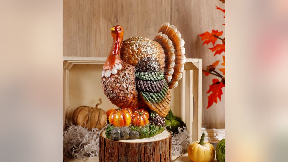 A turkey is a classic Thanksgiving centerpiece. 