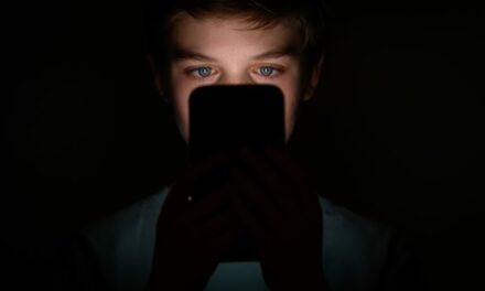 Australia Passes Law That Bans Children Under 16 From Social Media 