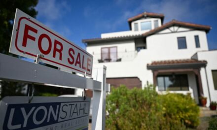 Report: Average Age Of U.S. Homebuyers Reaches Record High Of 56