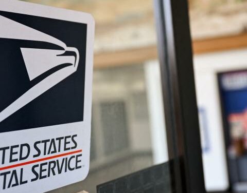 USPS warns it must continue cutting costs in order to avoid a government bailout