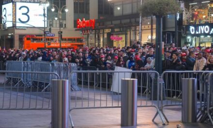 VIDEO: Donald Trump Attracts Massive Crowds as Election Barrels Down