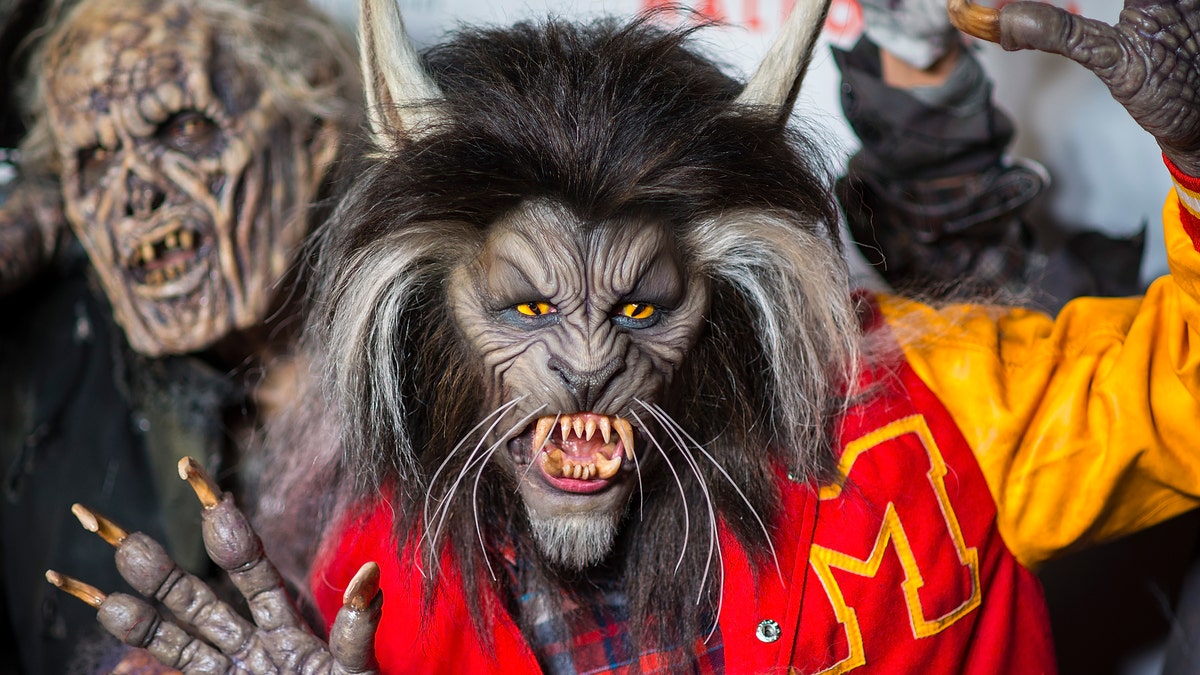 Heidi Klum dressed as the werewolf from Michael Jackson's 