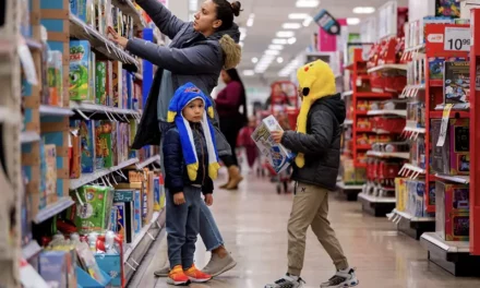 Uncertainty clouds holiday shopping season after mixed forecasts from Walmart, Target