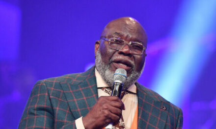 VIDEO: Bishop T.D. Jakes Experiences ‘Slight Health Incident’ While Delivering Sermon