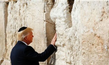 Hundreds of Israeli Jews Pray for Trump at Ancient Site of Shiloh