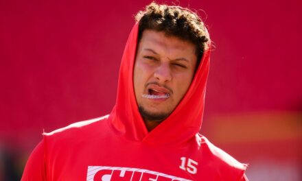 Chiefs’ Patrick Mahomes breaks silence after burglary report surfaces