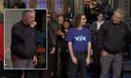 Alec Baldwin ridiculed for ‘SNL’ wardrobe mishap during closing scene