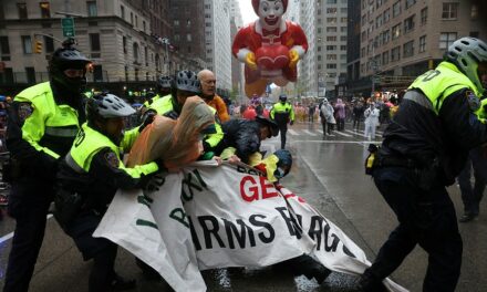 Anti-Israel protesters disrupt Macy’s Thanksgiving Day Parade