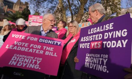 UK lawmakers vote in favor of bill legalizing assisted dying