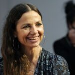 ‘Move the F**K On’: Justine Bateman Goes OFF on Scolds Lecturing Her About Associating with the Right