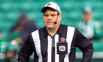 CFL Grey Cup ref makes rookie mistake at coin toss