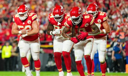 Chiefs score game-winning touchdown in overtime to beat Buccaneers, remain undefeated