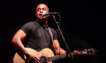 Country star Darius Rucker donates to ETSU’s NIL fund after ‘awkward’ appearance at football game