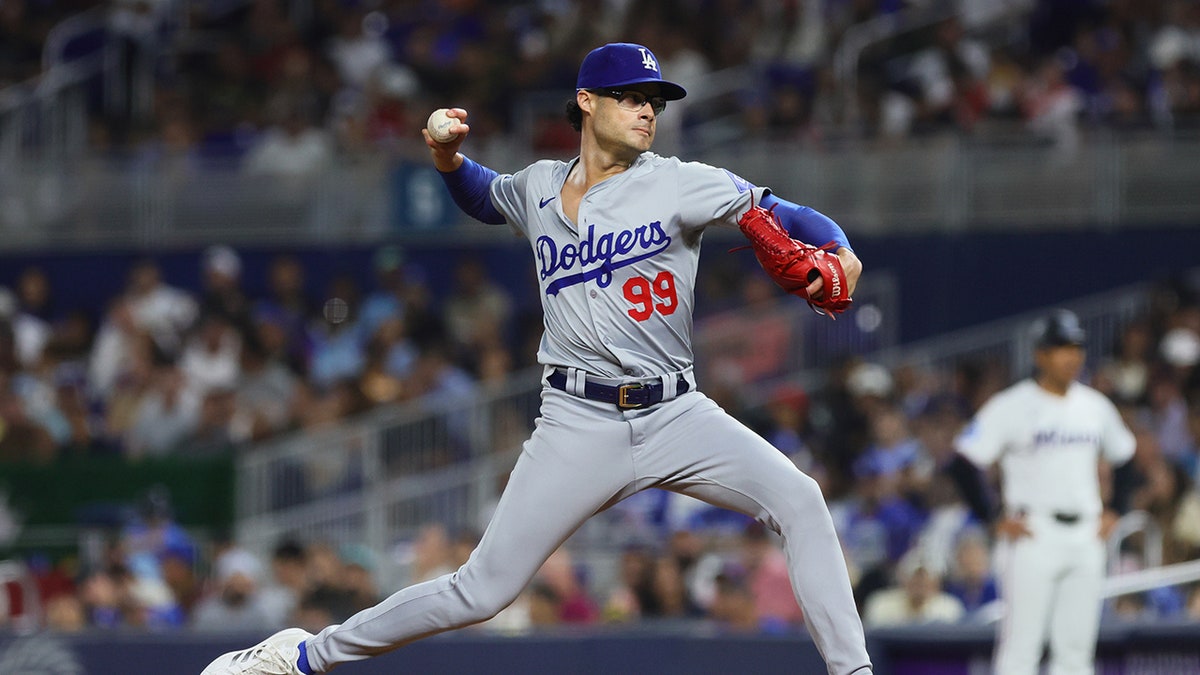 Joe Kelly throws a pitch