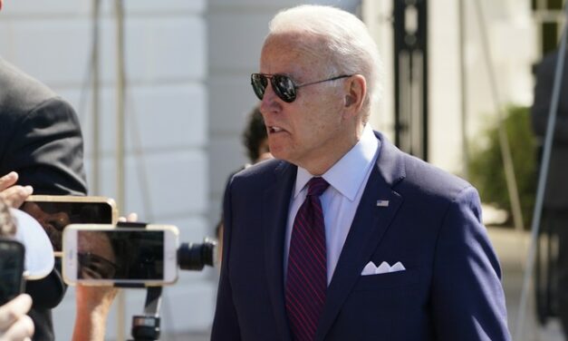 ‘Mr. President!’ Desperate Reporter Tries to Get Joe Biden’s Attention in Riveting Moment Caught on Video