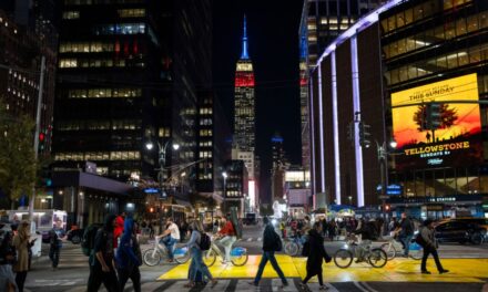 Some Folks Were Flipping Out About The Empire State Building Being Lit Up Red After Trump Win