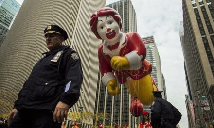 A Pro-Hamas Mob Tried to Stop the Macy’s T’giving Day Parade, Get Cuffed and Stuffed For Their Efforts