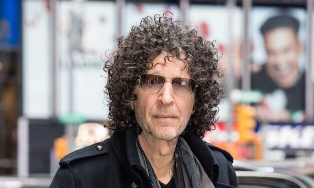 Howard Stern Fires Warning Shot To Netflix After Tyson-Paul Buffering Issues