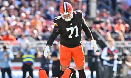 Cleveland Browns Lineman Pulls Self From Lineup, Cites ‘Business Decision’