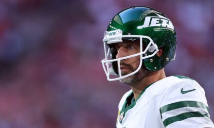 Aaron Rodgers Still Wants To Play In 2025 Despite Suffering Through Jets Season