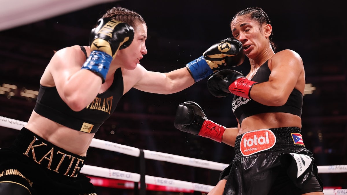 Katie Taylor and Amanda Serrano fight during LIVE On Netflix: Jake Paul vs. Mike Tyson at AT&amp;T Stadium on November 15, 2024 in Arlington, Texas. 