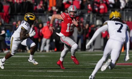 Michigan-Ohio State Gets Chippy; Ref Gets Hit And Falls To The Ground During Scrum