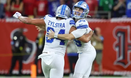 Jake Bates hits game-winning FG as Lions rally past Texans