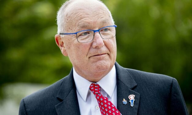 Trump Nominates Pete Hoekstra as Ambassador to Canada