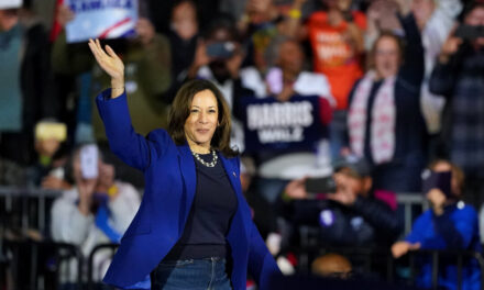 Harris Makes Final Push to Engage Latino Voters in Arizona, Nevada