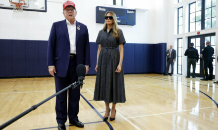 Trump Casts Ballot in Florida, Encourages Voters to ‘Stay in Line’