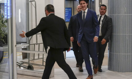 Trudeau Meeting With Trump in Florida