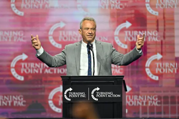 Robert Kennedy, Jr. speaks at a Turning Point PAC and Turning Point Action rally in Duluth, Ga., on Oct. 23, 2024. (Jim Blackburn/The Epoch Times)