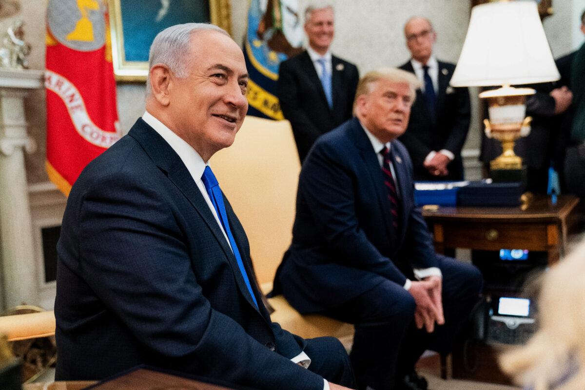 U.S. President Donald Trump and Prime Minister of Israel Benjamin Netanyahu meet in the Oval Office of the White House in Washington on Sept. 15, 2020. Netanyahu was in Washington to participate in the signing ceremony of the Abraham Accords. (Doug Mills/Pool/Getty Images)