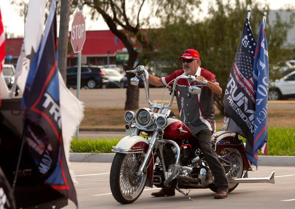 Roel Reyes, 59, participates in a rally in Rio Grande City, Texas, on Nov. 9, 2024. (Bobby Sanchez/The Epoch Times)