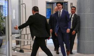 Trudeau Meets Trump in Florida Amid Tariff Threats